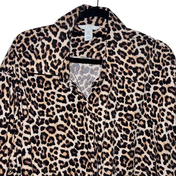 H&M Leopard Print Button Down Shirt - Picture 4 of 17